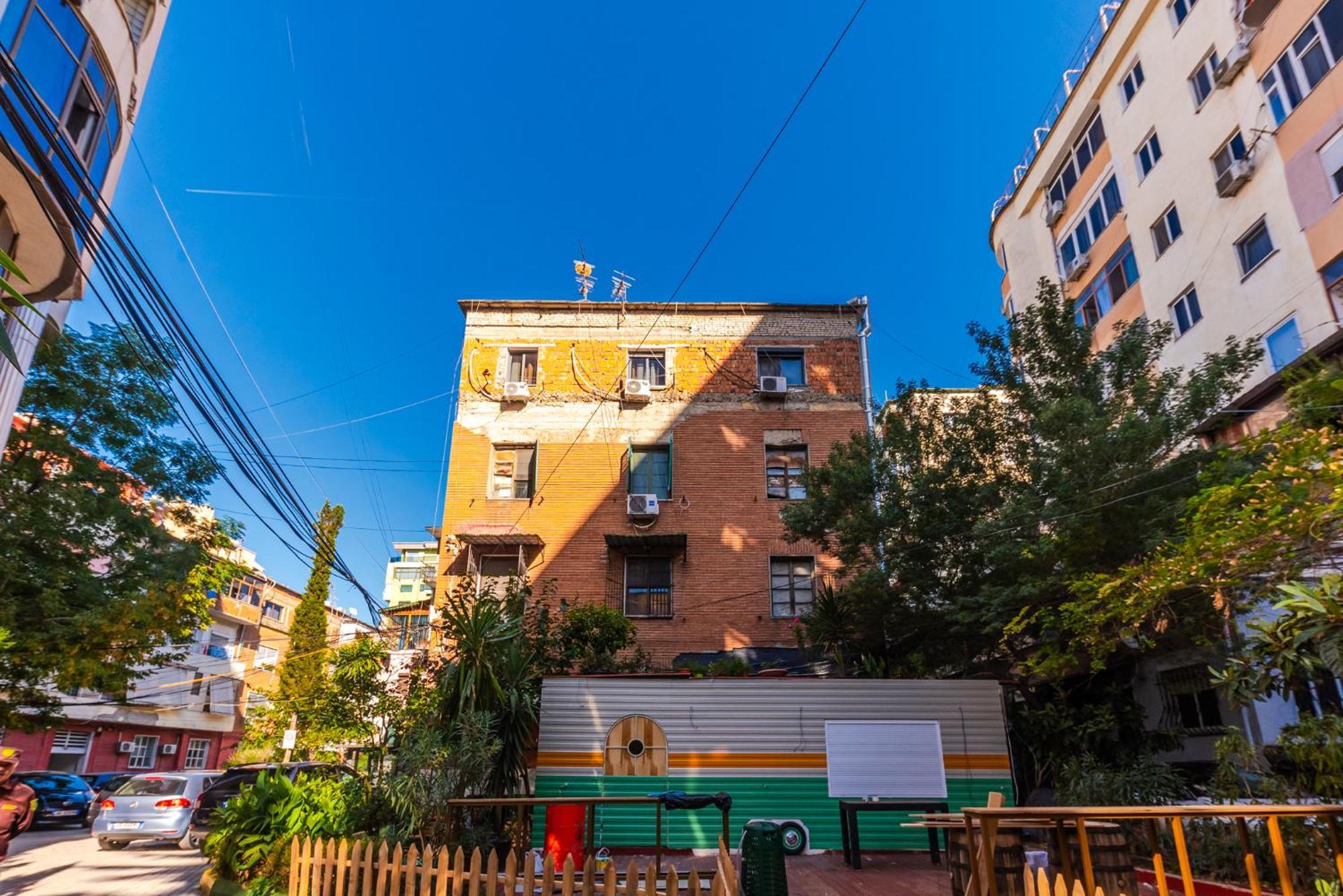 Moskat By Tirana